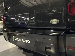 Land Rover Defender 110 2023