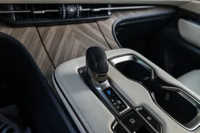 Lexus LM 350h 2024