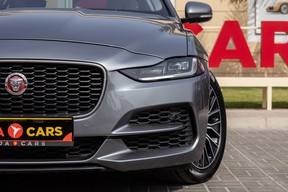 Jaguar XE 2020