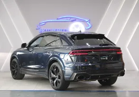 Audi RS Q8 2024