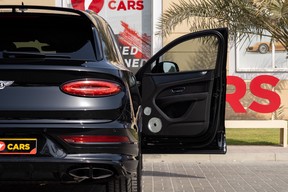 Bentley Bentayga 2023