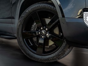 Land Rover Defender 110 2024