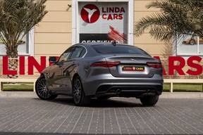 Jaguar XE 2020
