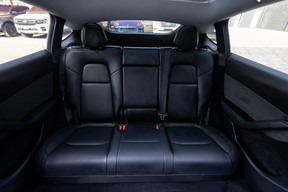 Tesla Model Y Standard Range 2023