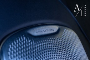 Aston Martin DB12 2024