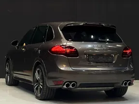 Porsche Cayenne GTS 2013
