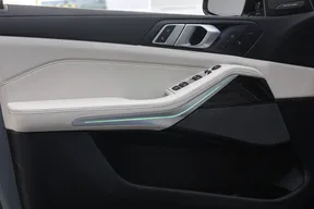BMW X5 M60 2025