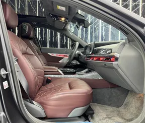 BMW 7 Series 760 2024
