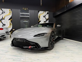 Aston Martin V8 Vantage 2019