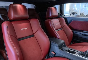 Dodge Challenger SRT-8 2013