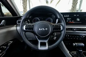 Kia K5 2023