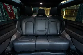 Land Rover Defender 90 2024