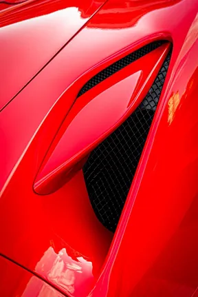 Ferrari F8 2023