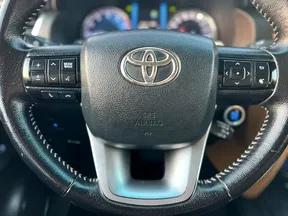 Toyota Fortuner 2022