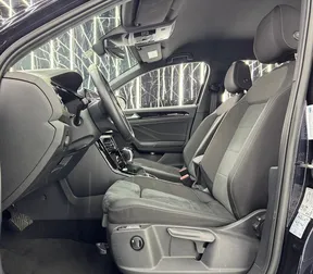 Volkswagen T-Roc 2024