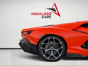 Lamborghini Revuelto 2024