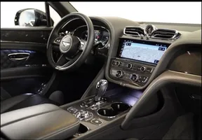 Bentley Bentayga 2021