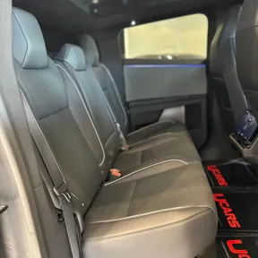 Tesla Cybertruck 2025