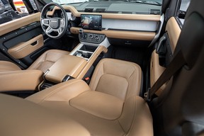 Land Rover Defender 110 2025