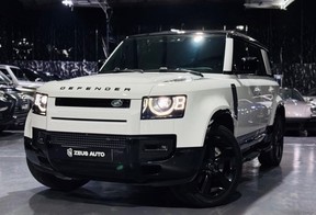 Land Rover Defender 2023