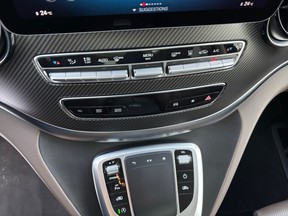 Mercedes-Benz V-Class 300 2022