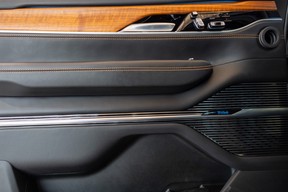 Jeep Grand Wagoneer 2023