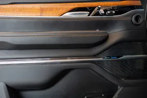 Jeep Grand Wagoneer 2023