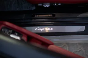 Porsche Cayman 718 2024