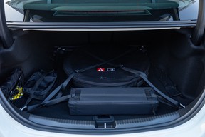 Mercedes-Benz C-Class 2025