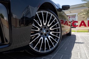 BMW 7 Series 750 2021