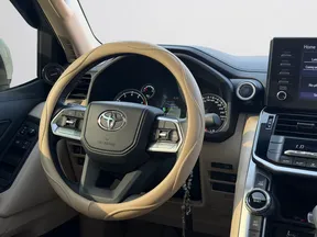 Toyota Land Cruiser 2024