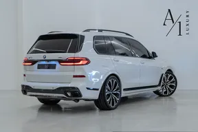 BMW X7 40 2025