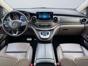 Mercedes-Benz V-Class 300 2022