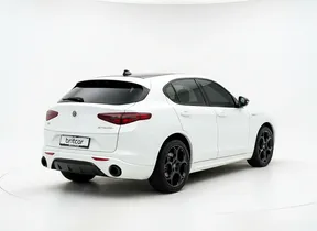 Alfa Romeo Stelvio 2023