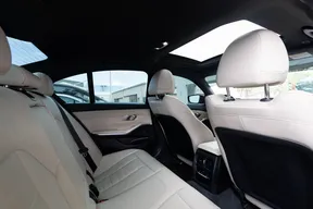 BMW 3 Series 330 2019