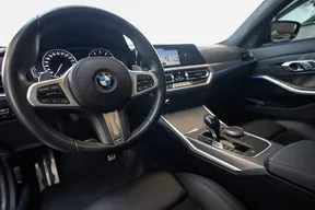 BMW 3 Series 330 2020