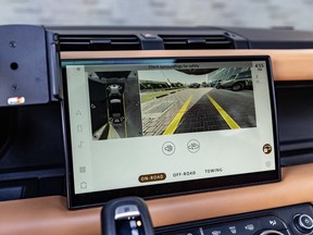 Land Rover Defender 110 2024