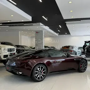 Aston Martin DB11 2020