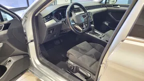 Volkswagen Passat 2022