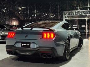Ford Mustang Dark Horse 2024