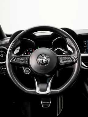 Alfa Romeo Stelvio 2023