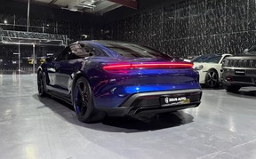 Porsche Taycan GTS 2023