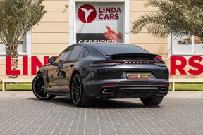 Porsche Panamera 2022