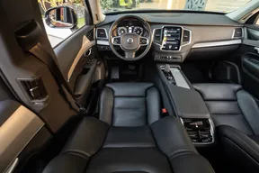 Volvo XC90 B5 2022