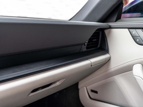 Porsche 911 Carrera 4 GTS 2023