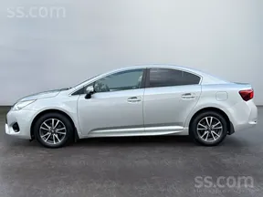Toyota Avensis 2016