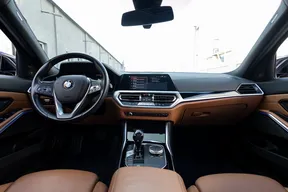 BMW 3 Series 330 2019