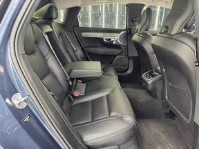 Volvo S90 2023