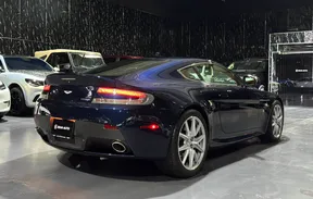 Aston Martin V8 Vantage 2014