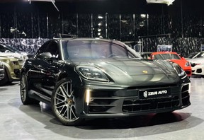 Porsche Panamera 4 2025
